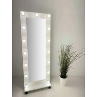 Белое гримерное зеркало с подсветкой на подставке 167х60